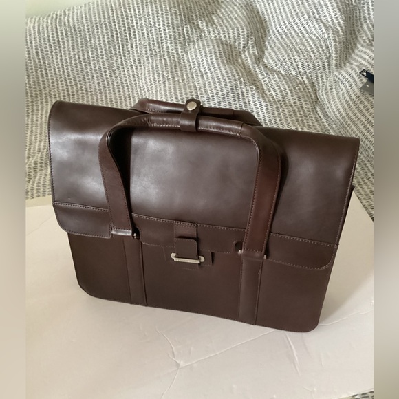 CutterBuck brown leather briefcase BRAND NEW - Picture 10 of 11